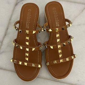 Excellent condition Olivia Miller Platform Sandals Size 8